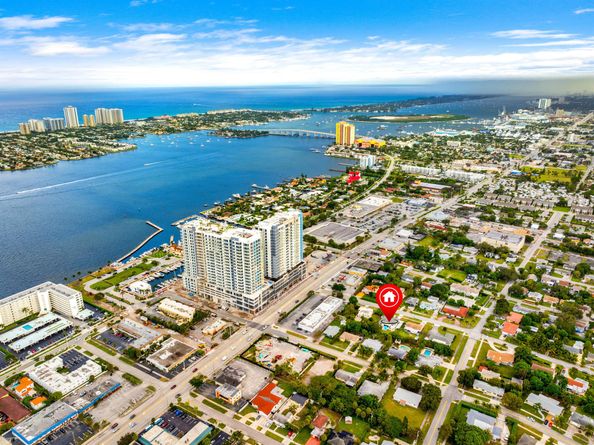 121 Bayberry Drive, Lake Park FL 33403