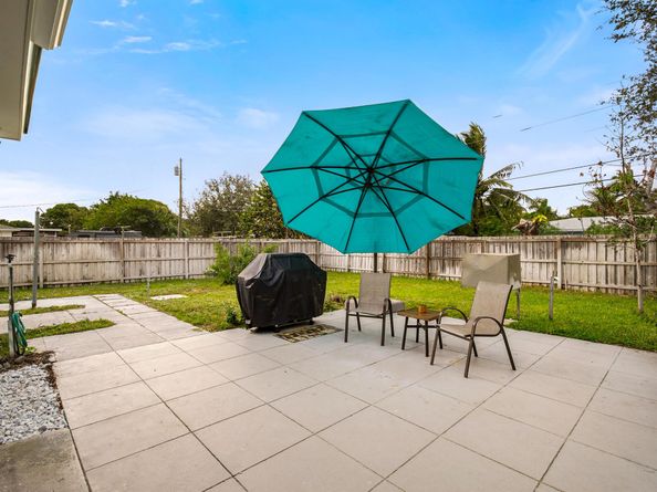 121 Bayberry Drive, Lake Park FL 33403