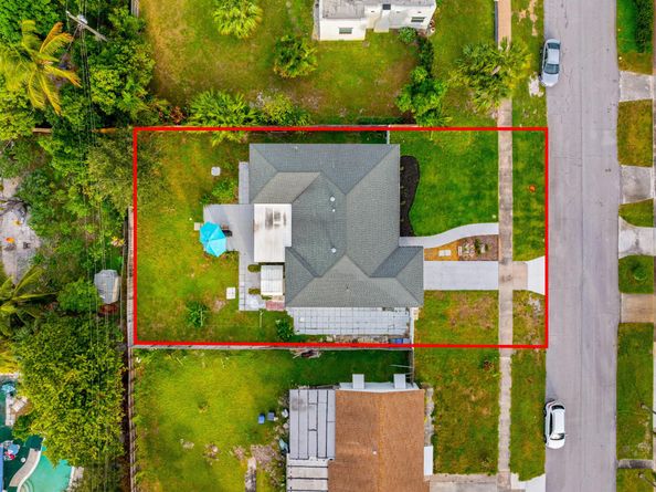 121 Bayberry Drive, Lake Park FL 33403