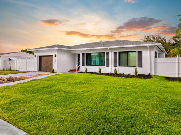 121 Bayberry Drive, Lake Park FL 33403