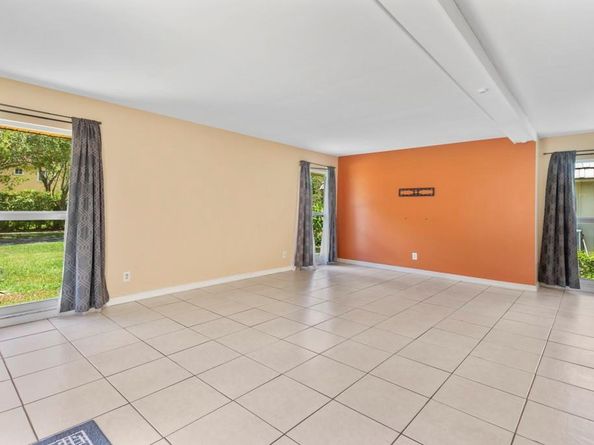 6504 NW 74th Ave, Tamarac FL 33321