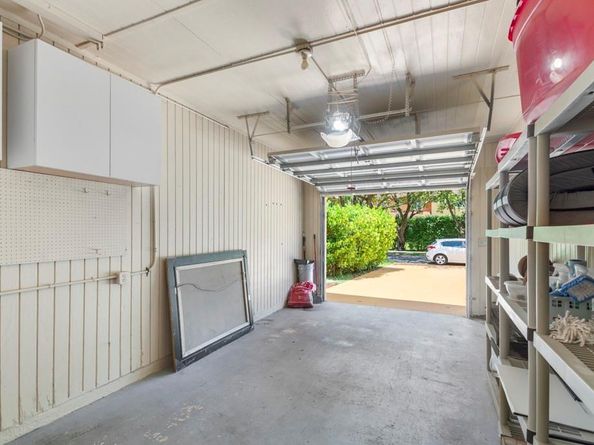 6504 NW 74th Ave, Tamarac FL 33321