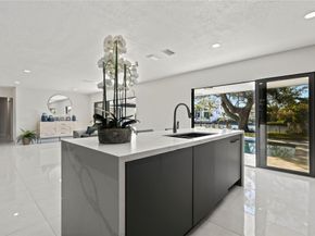2440 NE 25th Pl, Fort Lauderdale FL 33305