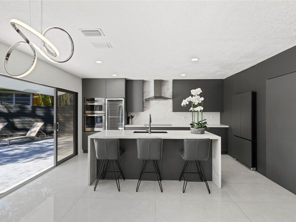 2440 NE 25th Pl, Fort Lauderdale FL 33305