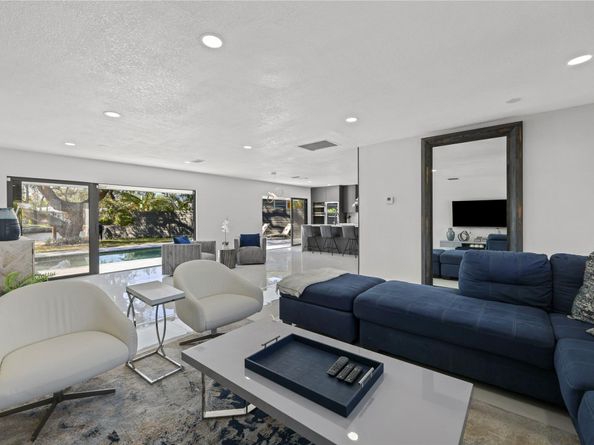 2440 NE 25th Pl, Fort Lauderdale FL 33305