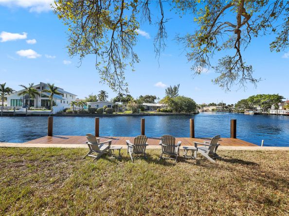 2440 NE 25th Pl, Fort Lauderdale FL 33305