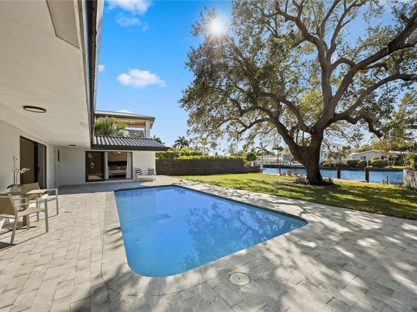 2440 NE 25th Pl, Fort Lauderdale FL 33305