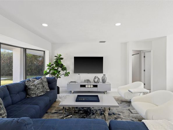 2440 NE 25th Pl, Fort Lauderdale FL 33305