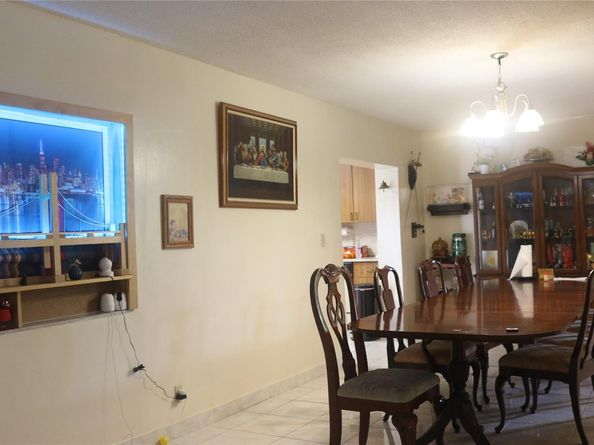 8261 NW 66th Ter, Tamarac FL 33321