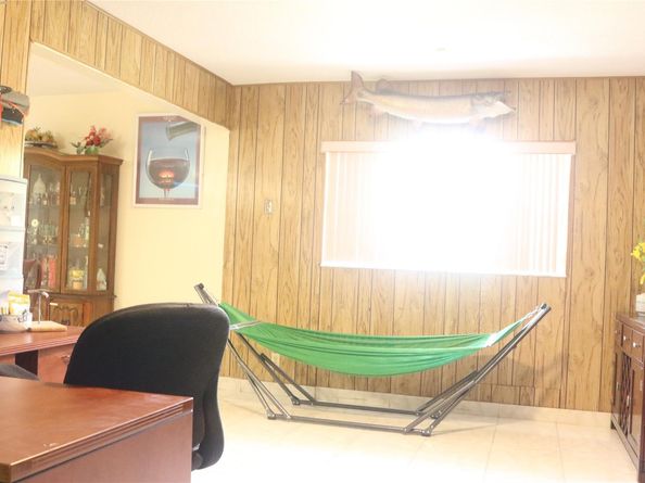 8261 NW 66th Ter, Tamarac FL 33321