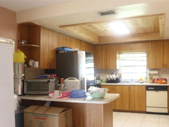 8261 NW 66th Ter, Tamarac FL 33321