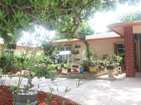 8261 NW 66th Ter, Tamarac FL 33321