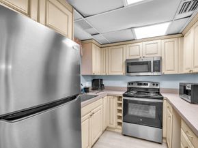 12025 W Greenway Drive 104, Royal Palm Beach FL 33411