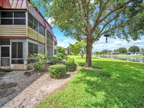12025 W Greenway Drive 104, Royal Palm Beach FL 33411