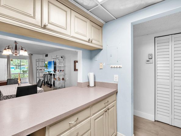 12025 W Greenway Drive 104, Royal Palm Beach FL 33411