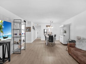 12025 W Greenway Drive 104, Royal Palm Beach FL 33411