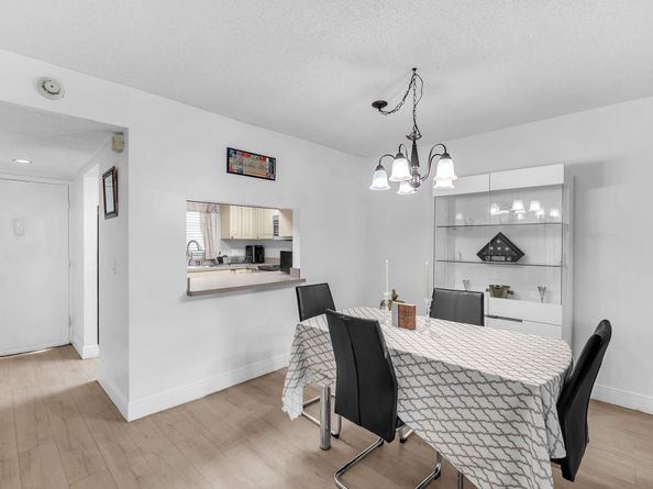 12025 W Greenway Drive 104, Royal Palm Beach FL 33411