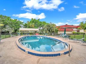 12025 W Greenway Drive 104, Royal Palm Beach FL 33411
