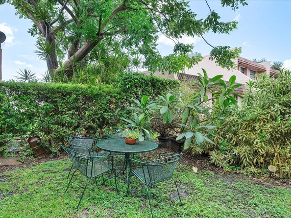 16 Toledo Ct 338, Fort Lauderdale FL 33324