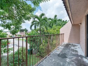 16 Toledo Ct 338, Fort Lauderdale FL 33324