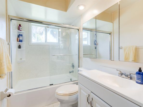 16841 Royal Poinciana Dr, Weston FL 33326