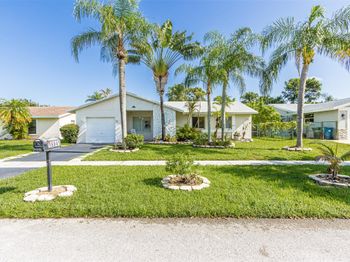 16841 Royal Poinciana Dr