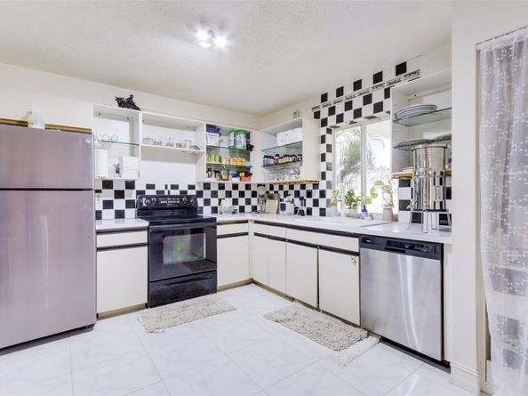 16841 Royal Poinciana Dr, Weston FL 33326