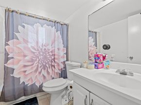 2020 NW 119th Street 1122, Miami FL 33167