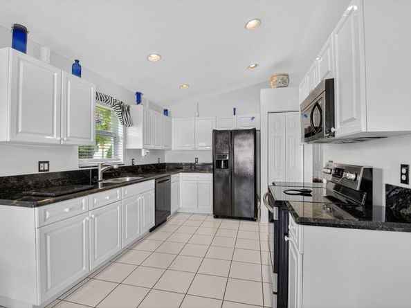12051 Aprilia Drive, Boynton Beach FL 33437