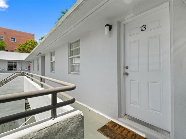 541 NE 62nd Street 13, Miami FL 33138