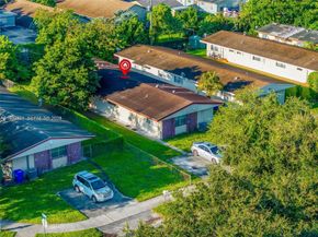 5706 Lincoln Street, Hollywood FL 33021