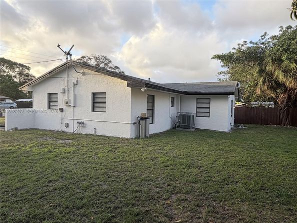 410 NW 34th Avenue, Lauderhill FL 33311
