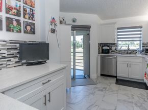 3951 Via Poinciana 214, Lake Worth FL 33467