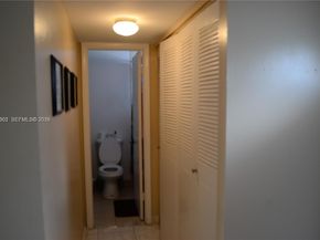 5021 W Oakland Park Boulevard 104, Lauderdale Lakes FL 33313