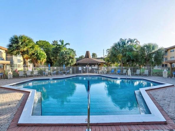 5021 W Oakland Park Boulevard 104, Lauderdale Lakes FL 33313