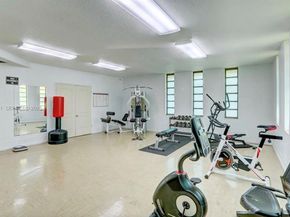 5021 W Oakland Park Boulevard 104, Lauderdale Lakes FL 33313