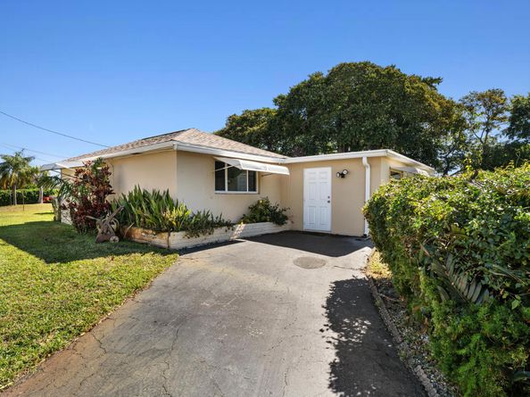 1812 High Ridge Road, Lake Worth FL 33461