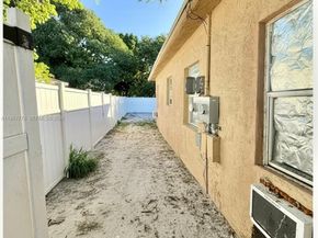 338 SW 1st Terrace, Deerfield Beach FL 33441