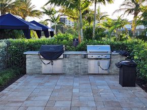 4422 S Silverwood Lane, Oakland Park FL 33309