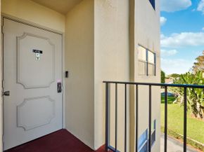 3590 Via Poinciana 416, Lake Worth FL 33467
