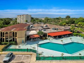 3590 Via Poinciana 416, Lake Worth FL 33467