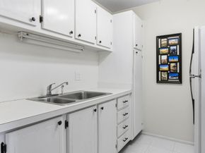 100 Doolen Court 203, North Palm Beach FL 33408