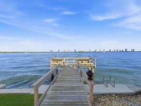 100 Doolen Court 203, North Palm Beach FL 33408