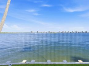 100 Doolen Court 203, North Palm Beach FL 33408