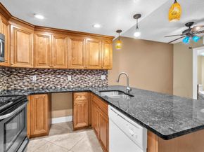 8377 Boca Rio Dr 8377, Boca Raton FL 33433