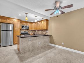 8377 Boca Rio Dr 8377, Boca Raton FL 33433