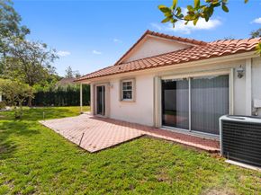 9815 NW 5th Place, Plantation FL 33324