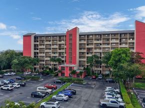 2200 S Cypress Bend Drive 905, Pompano Beach FL 33069