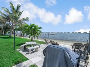 1430 S Lakeside Drive 22, Lake Worth Beach FL 33460