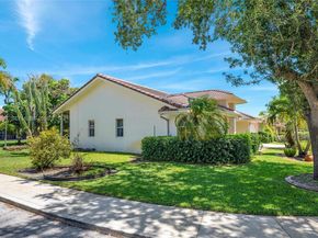 701 SW 93rd Terrace, Pembroke Pines FL 33025